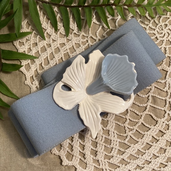 Vintage 80s Stretch Belt With Flower Buckle - Picture 9 of 13